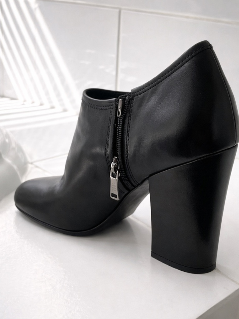 Prada Black Leather Ankle Boots Block Heel Zip Booties EU 39 / US 9 NWOT - Picture 3 of 10